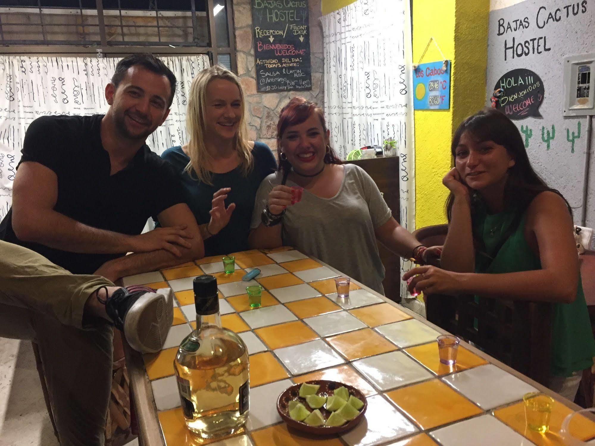 קאבו סן לוקאס Bajas Cactus Hostel מראה חיצוני תמונה